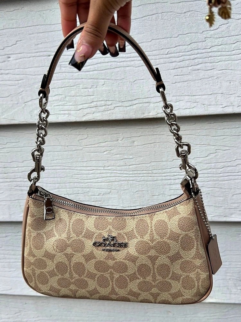 Coach Teri Shoulder Bag In Signature Canvas NWOT Silver/Tan/Taupe - Picture 7 of 11
